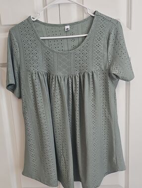 Eyelet Short-Sleeve Tunic Top in Sage Green